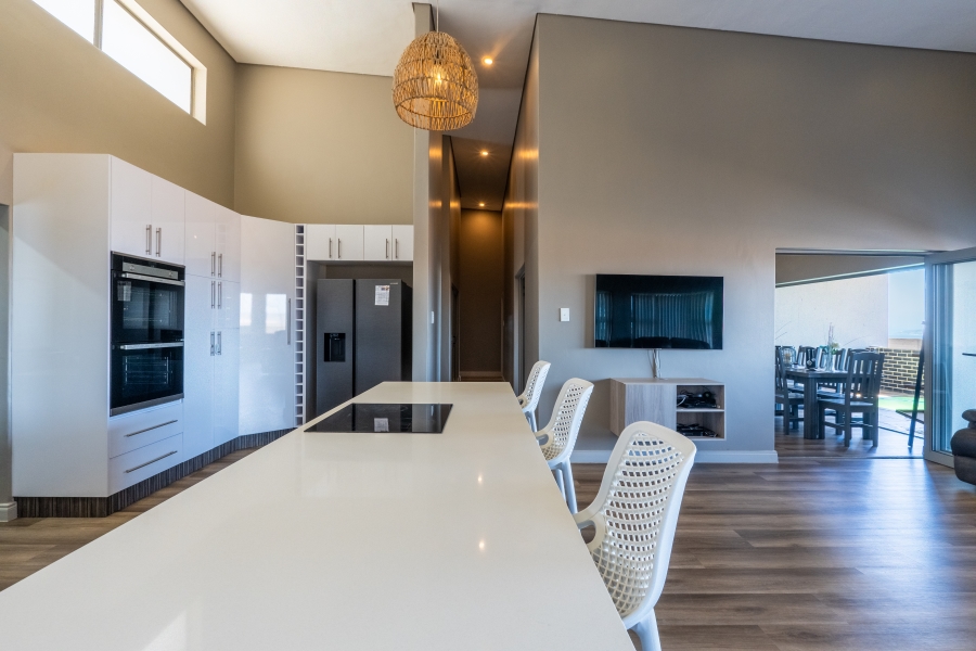 4 Bedroom Property for Sale in Monte Christo Western Cape